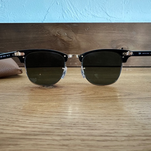 Ray-Ban Clubmaster (RB3016) in Polished Black On Gold (WITH Prescription Lenses) - Picture 4 of 9